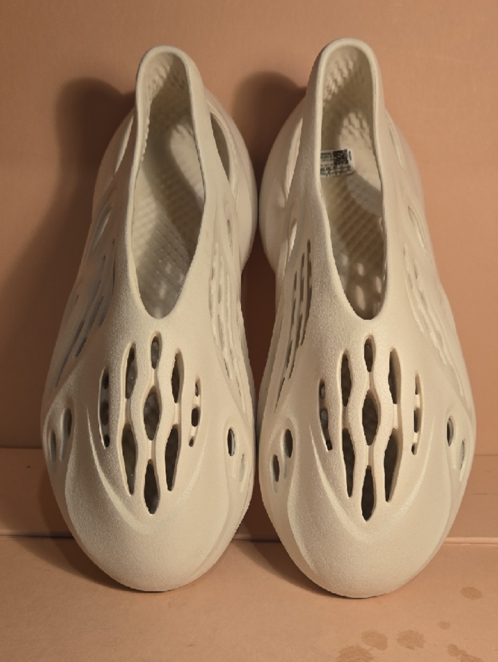 Adidas Cream Slip-On Foam RNNR - Picture 3 of 13